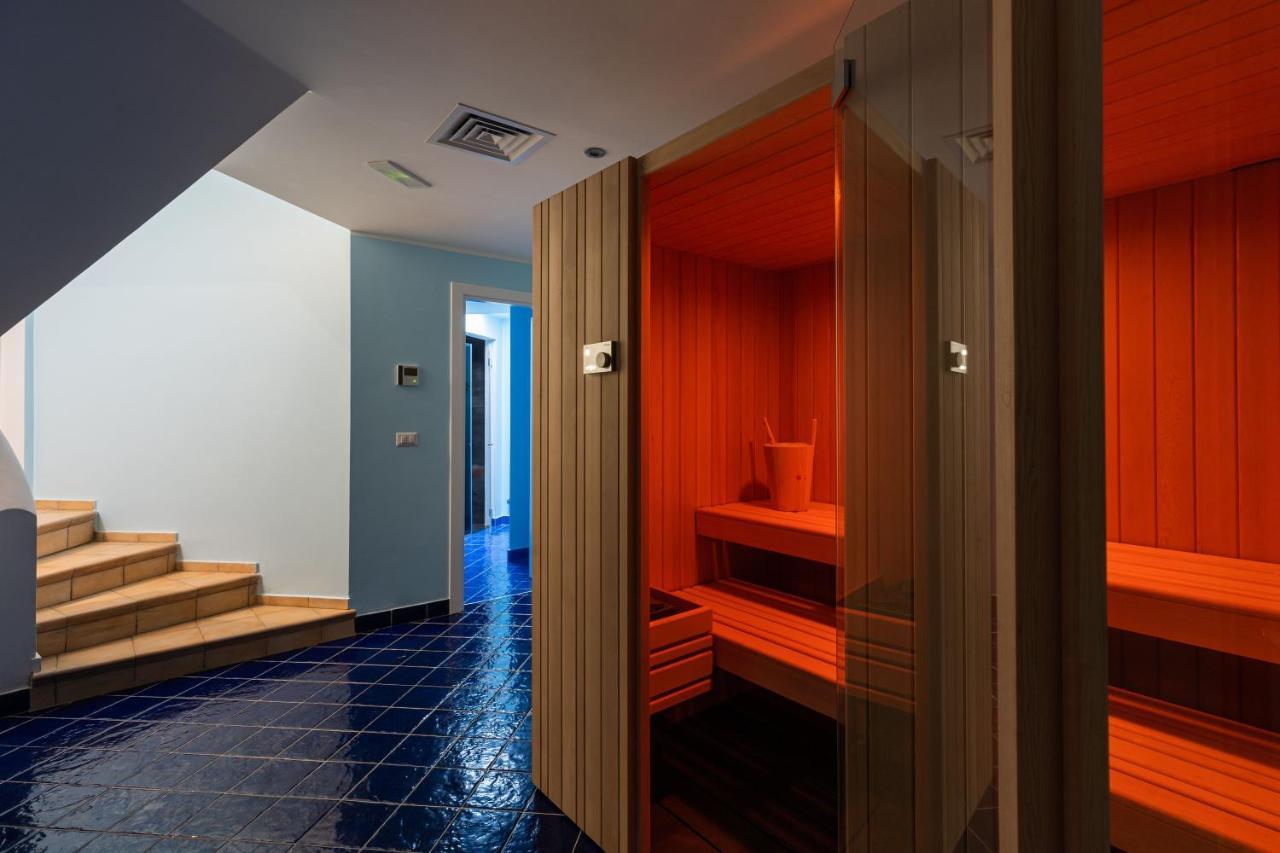 Don Leonardo - Pool And Wellness *